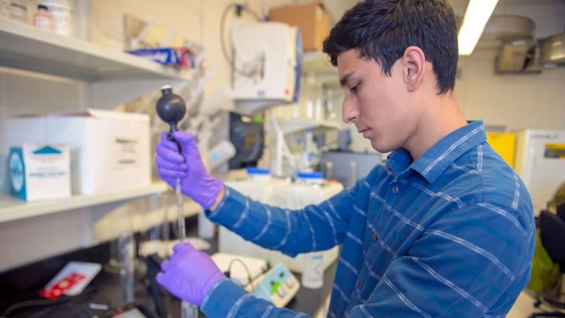 Amar Bhardwaj's research has been guided by Prof. Esposito and Prof. Yip Amar Bhardwaj's research has been guided by Prof. Esposito and Prof. Yip